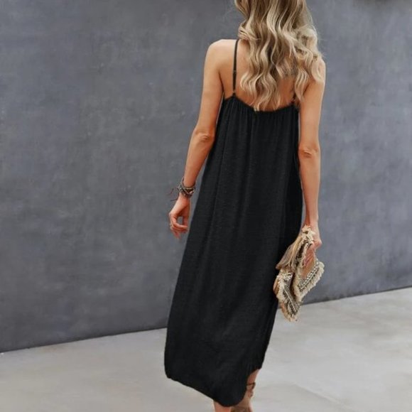 BLACK Lace detailed Swiss Dot Halter Dress pockets - Picture 6 of 6